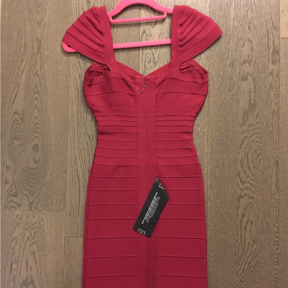 HERVE LEGER | MINI BURGUNDY BANDAGE DRESS - Picture 2 of 4